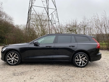 Used Volvo V60 2020 for sale - 77267088: Photo