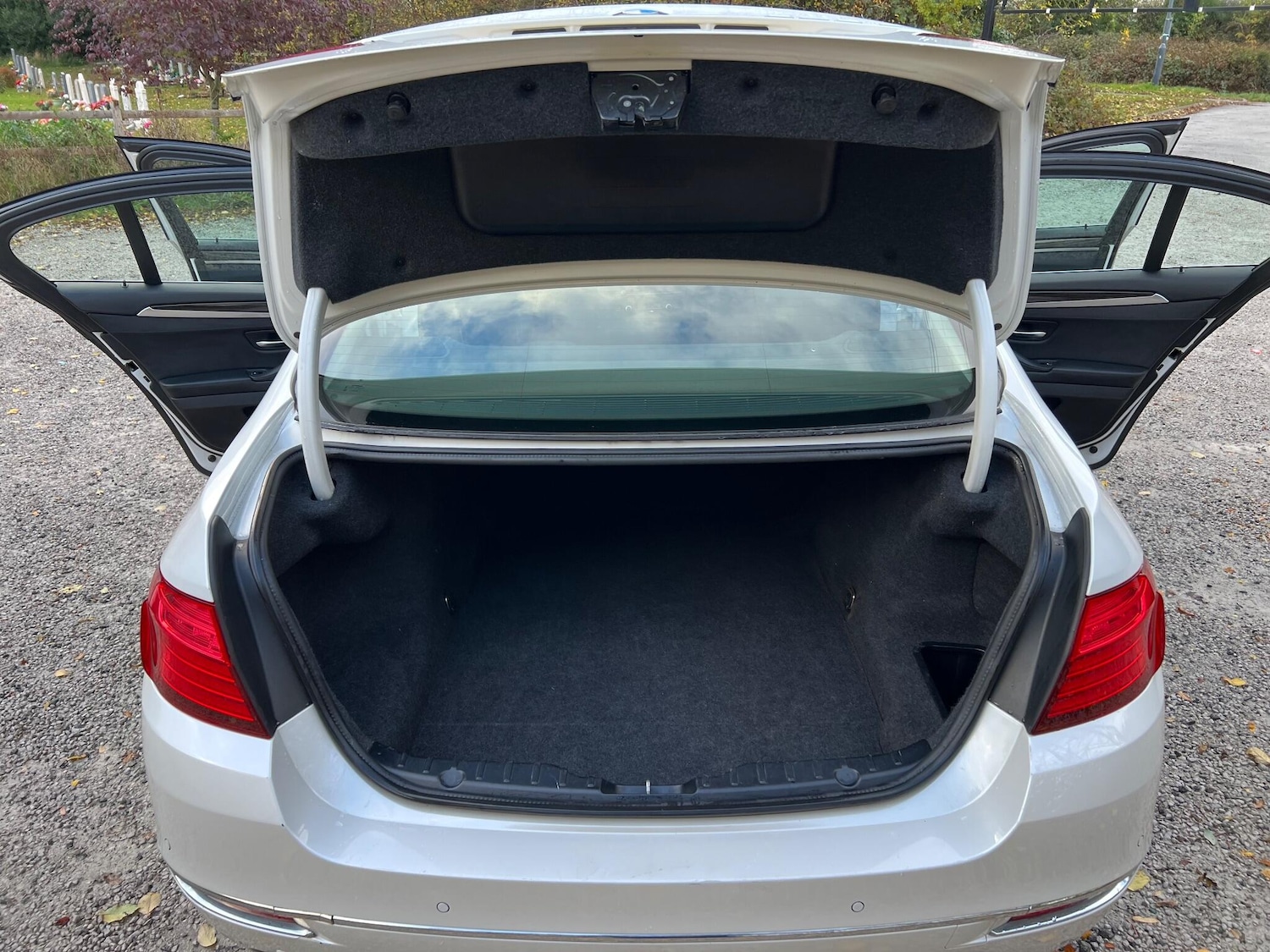 Used BMW 5 Series 2013 for sale - 76432204: Photo 12