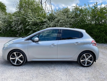 Used Peugeot 208 2014 for sale - 78481200: Photo