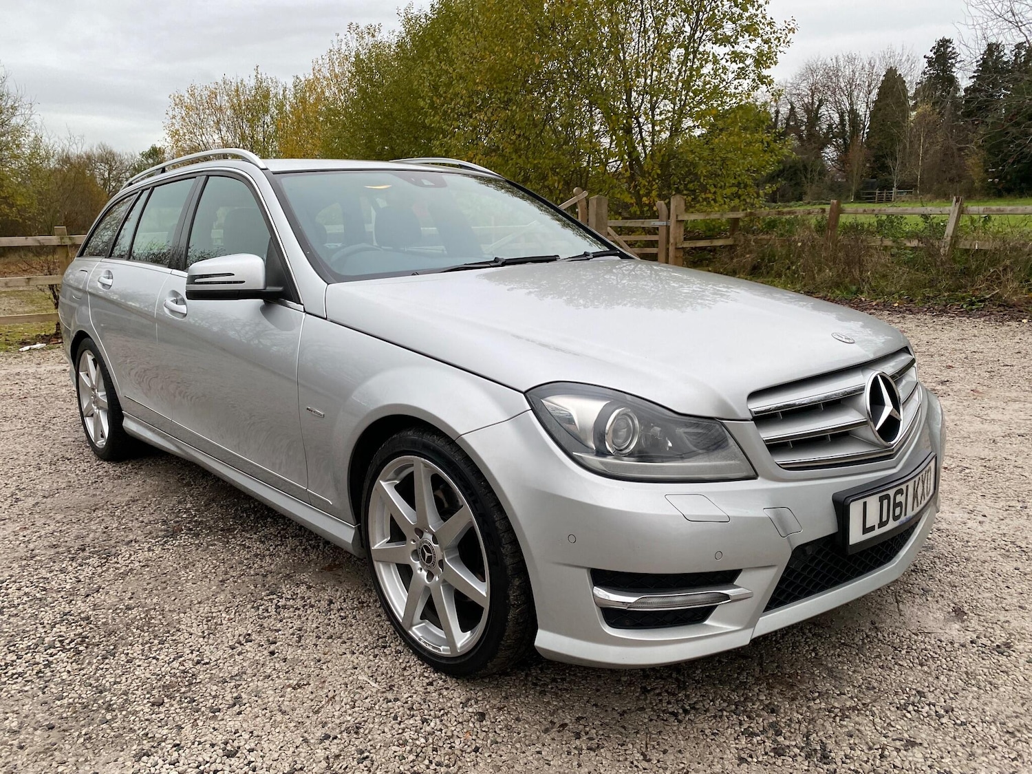 Used Mercedes-Benz C Class 2011 for sale - 76714373: Photo 1