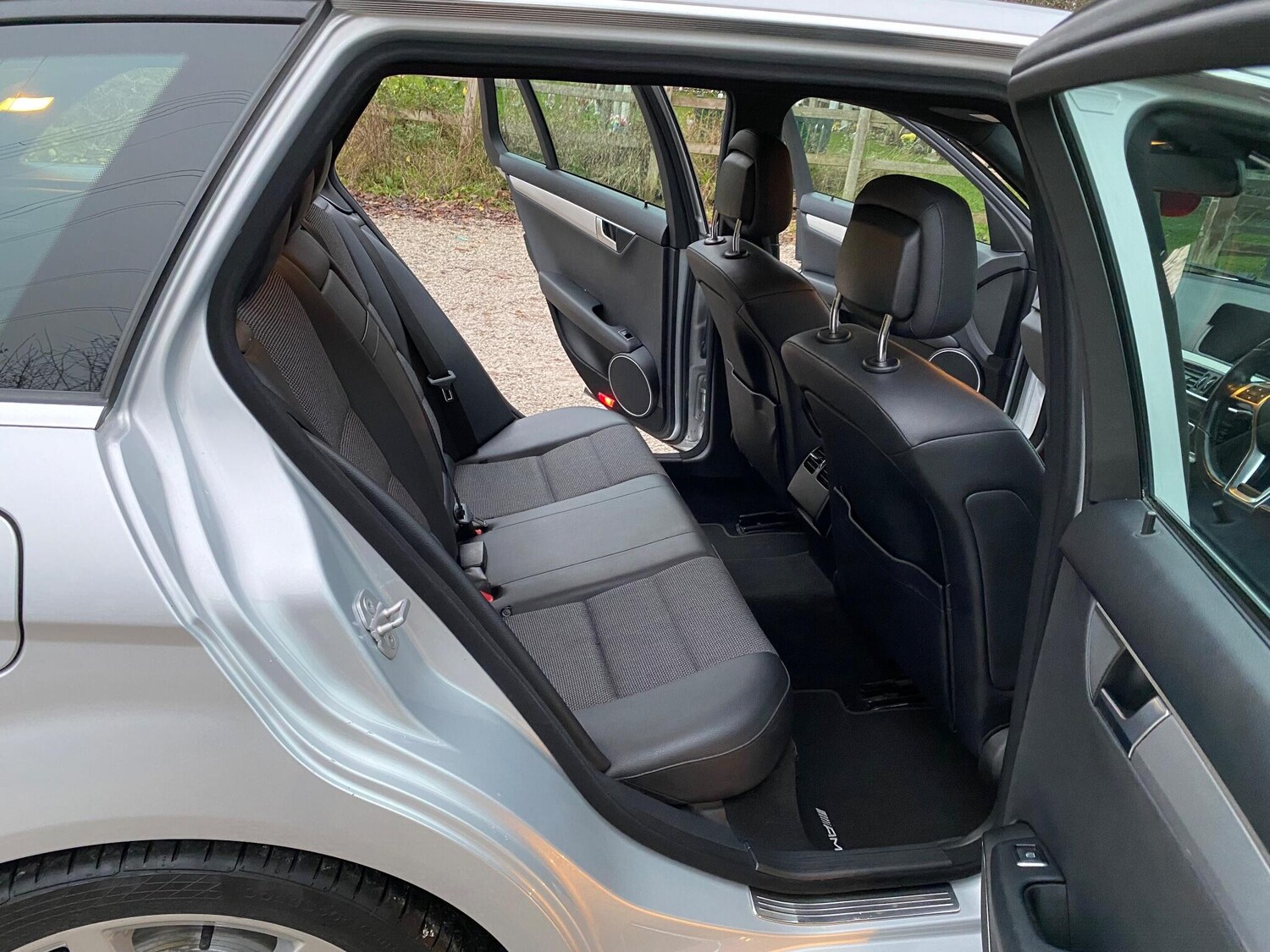 Used Mercedes-Benz C Class 2011 for sale - 76714373: Photo 20