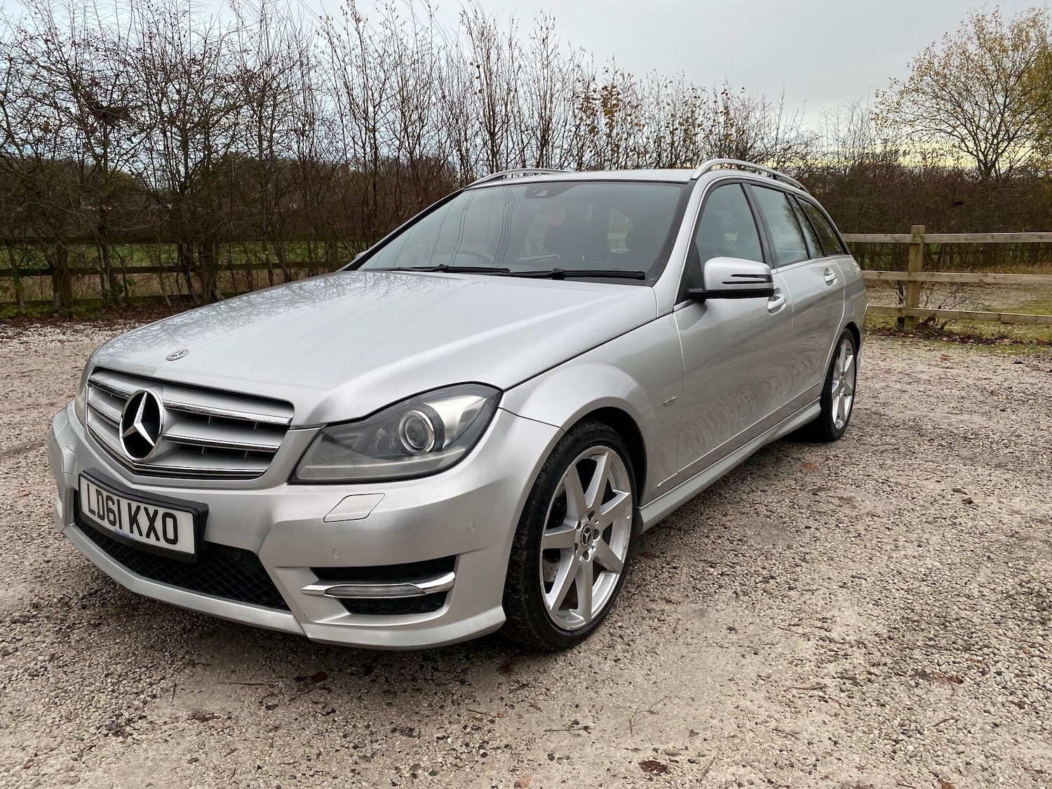 Used Mercedes-Benz C Class 2011 for sale - 76714373: Photo 3