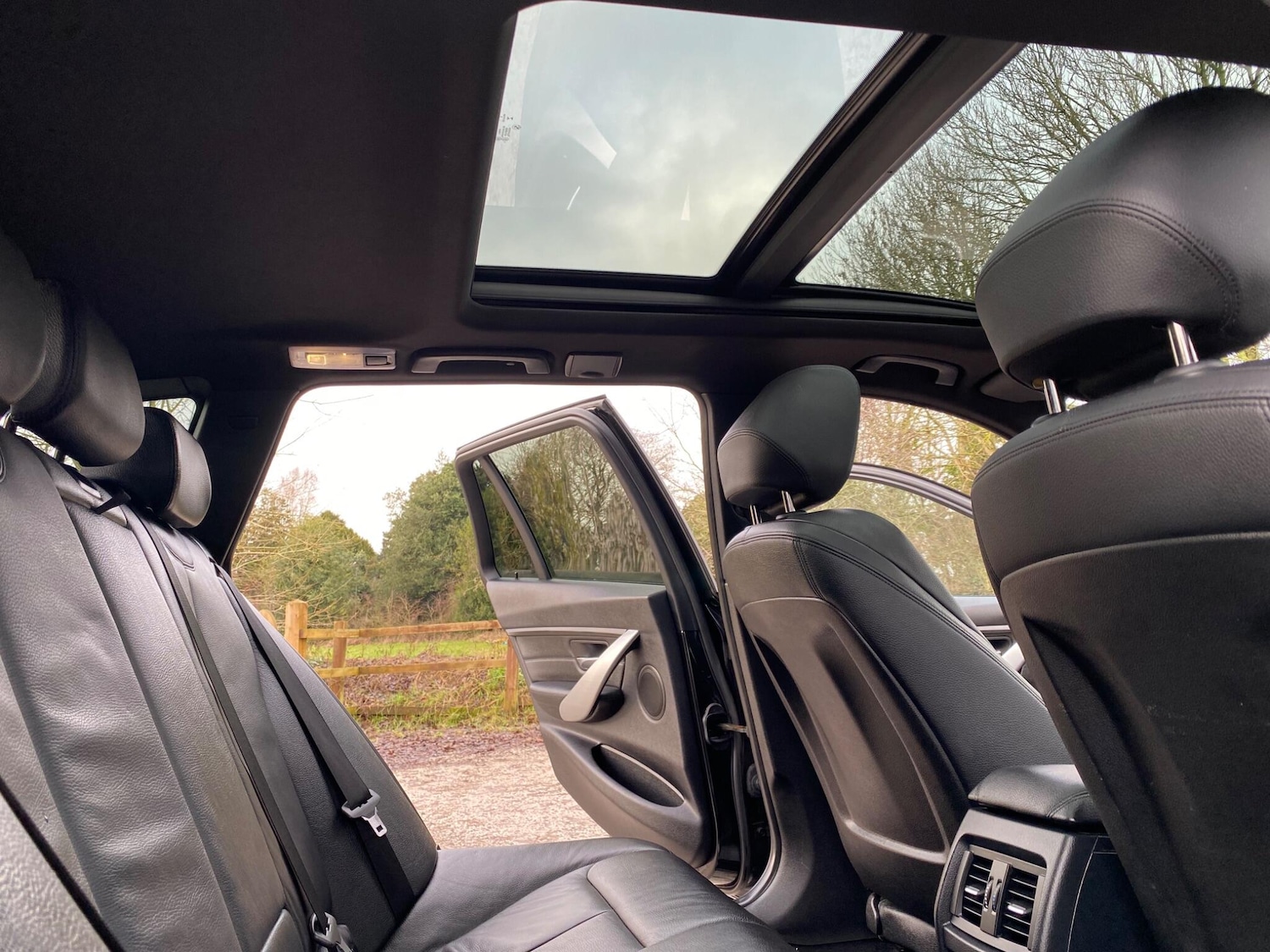 Used BMW 3 Series 2013 for sale - 77237690: Photo 32