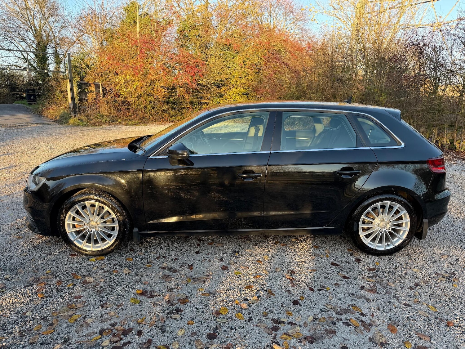 Used Audi A3 2014 for sale - 76976754: Photo 4