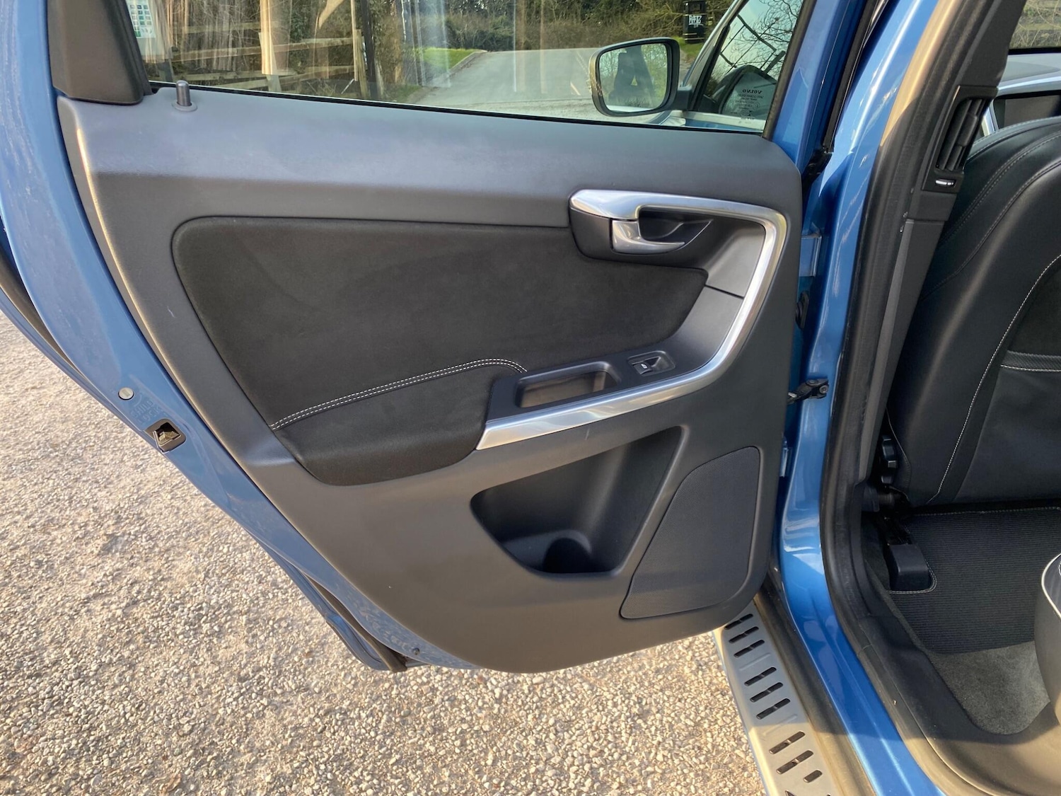 Used Volvo XC60 2015 for sale - 77957973: Photo 29