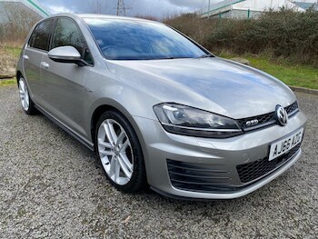 Used Volkswagen Golf 2016 for sale - 77657539: Photo