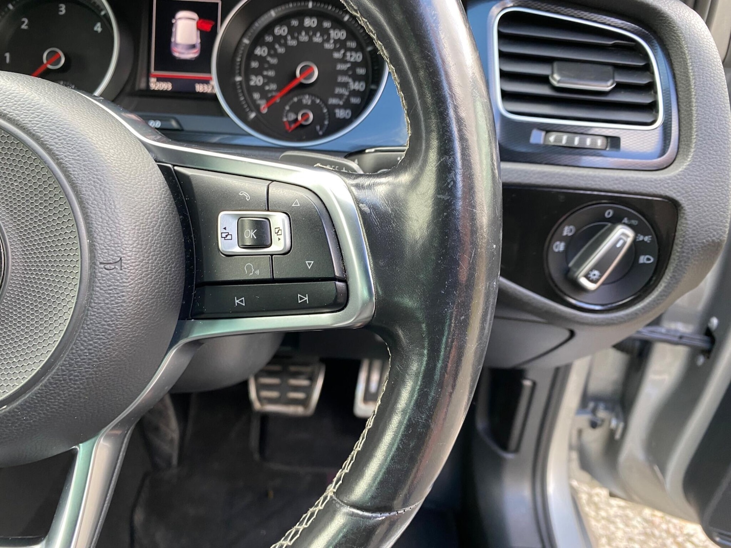 Used Volkswagen Golf 2016 for sale - 77657539: Photo 20