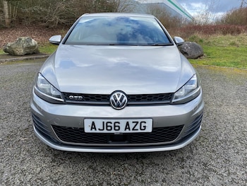 Used Volkswagen Golf 2016 for sale - 77657539: Photo