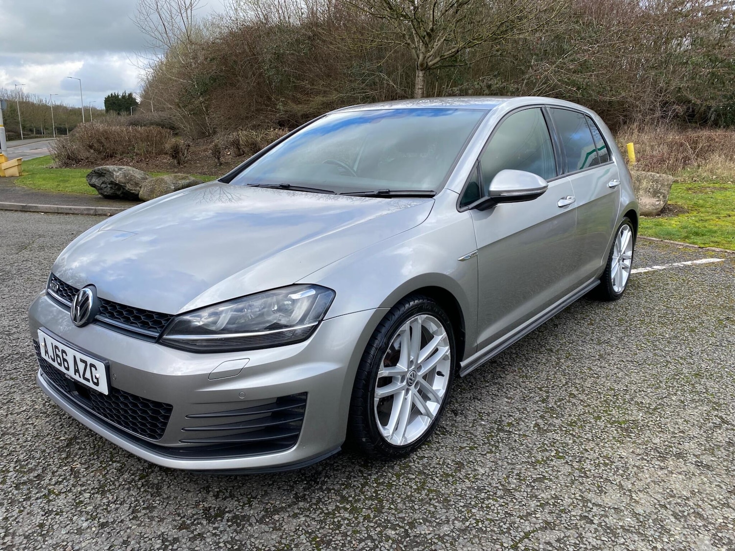 Used Volkswagen Golf 2016 for sale - 77657539: Photo 3