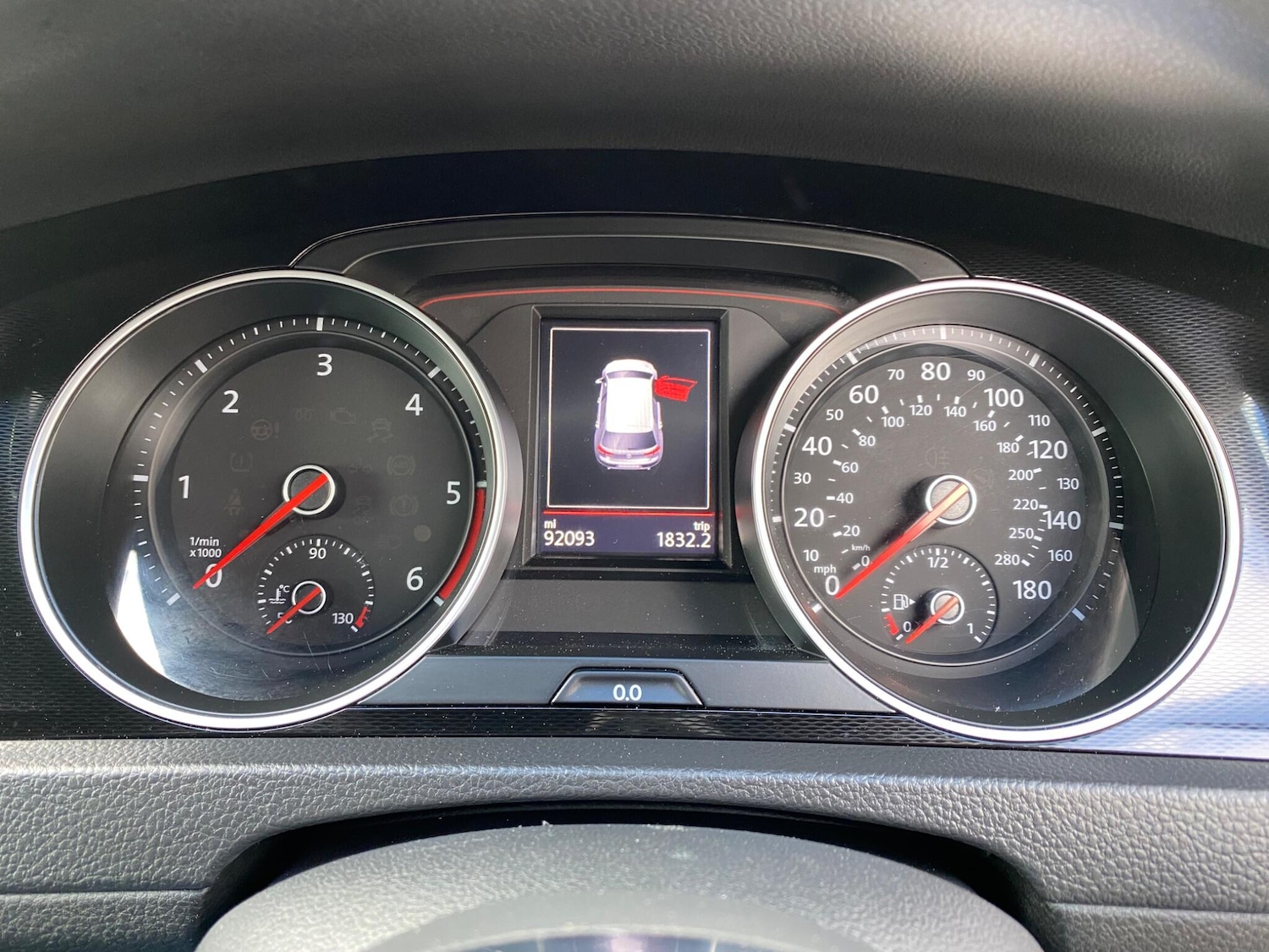 Used Volkswagen Golf 2016 for sale - 77657539: Photo 9