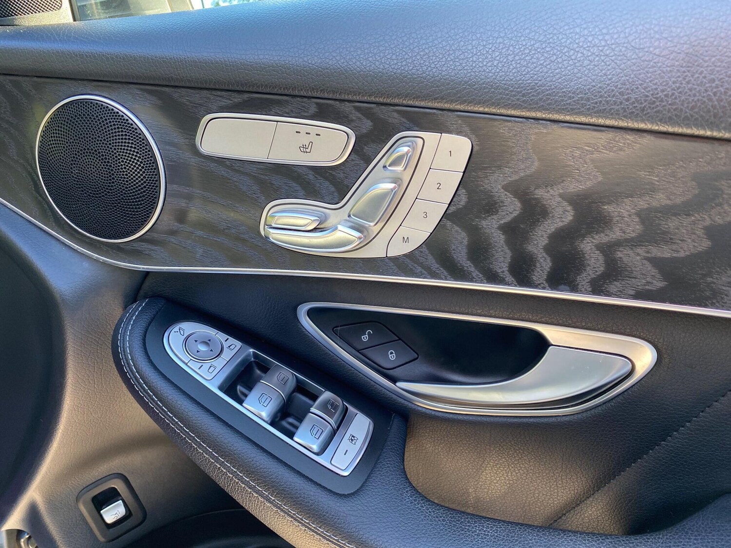 Used Mercedes-Benz GLC 2018 for sale - 76041838: Photo 37