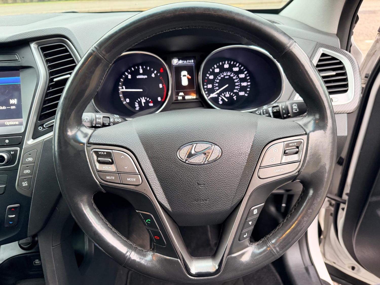 Used Hyundai Santa Fe for sale - 77957759: Photo 16