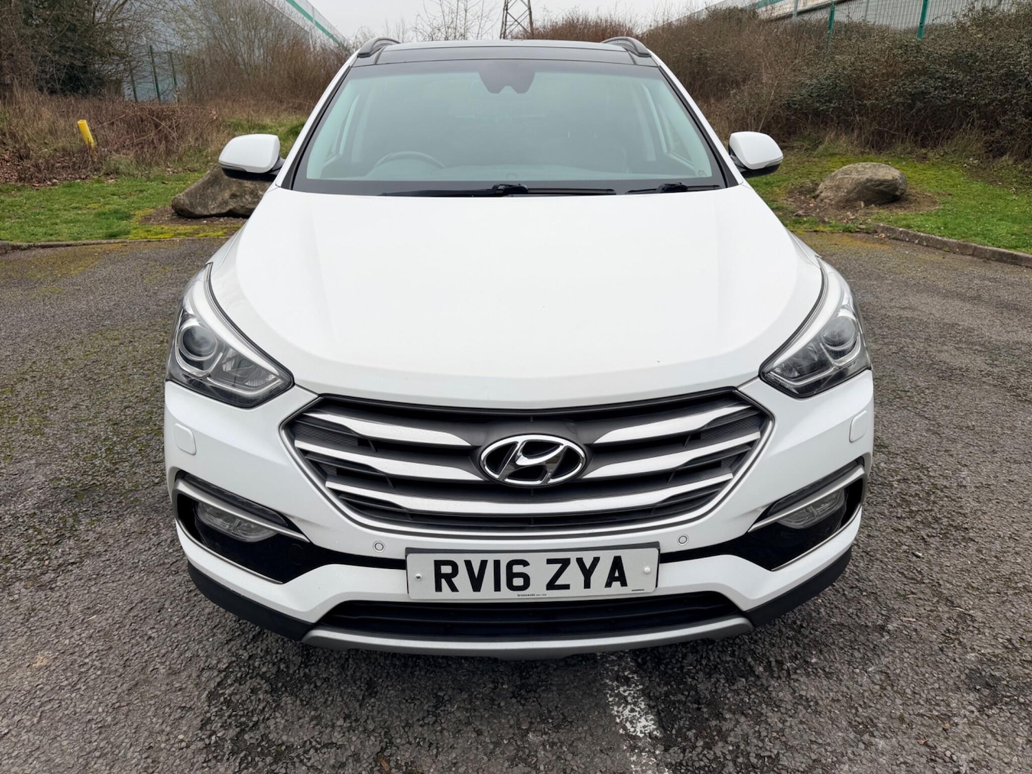 Used Hyundai Santa Fe for sale - 77957759: Photo 2