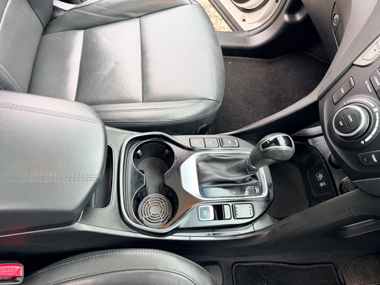 Used Hyundai Santa Fe for sale - 77957759: Photo 26