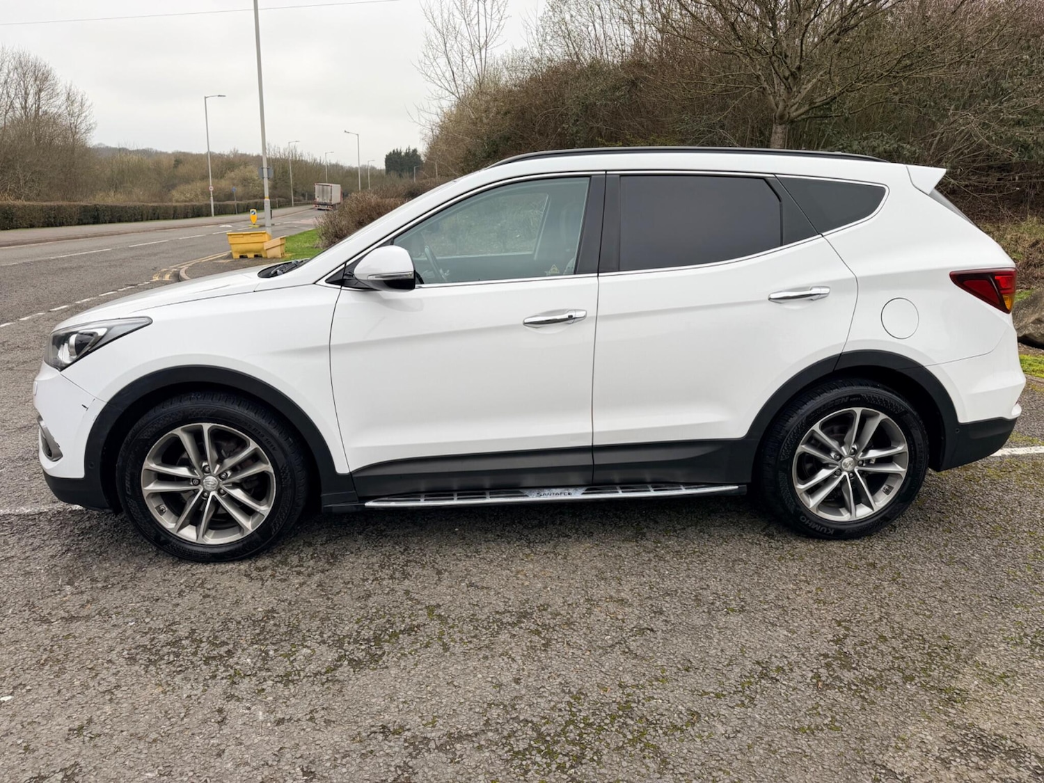 Used Hyundai Santa Fe for sale - 77957759: Photo 4