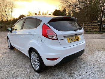 Used Ford Fiesta 2014 for sale - 77305504: Photo