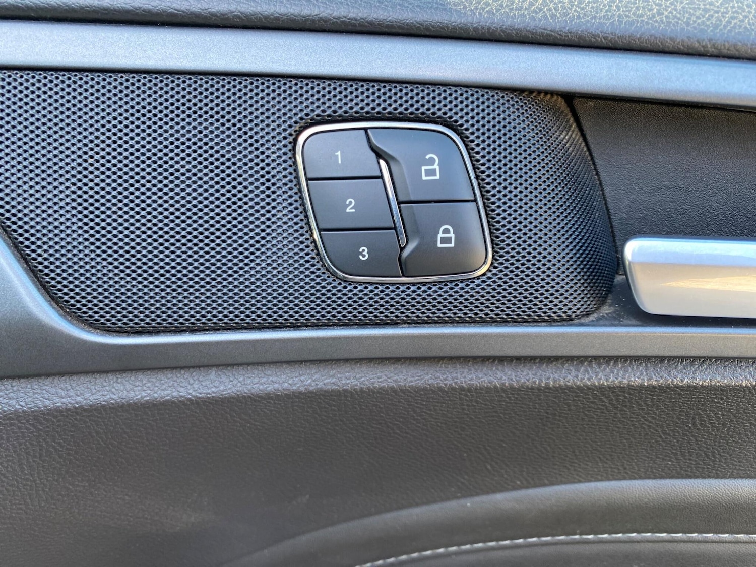 Used Ford Mondeo for sale - 77925467: Photo 32