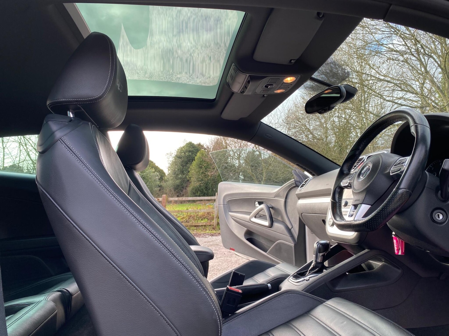 Used Volkswagen Scirocco for sale - 77684110: Photo 11