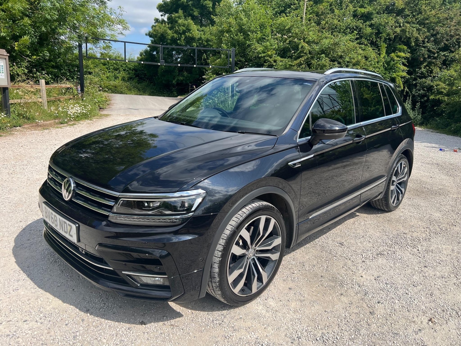 Used Volkswagen Tiguan 2019 for sale - 76659296: Photo 3