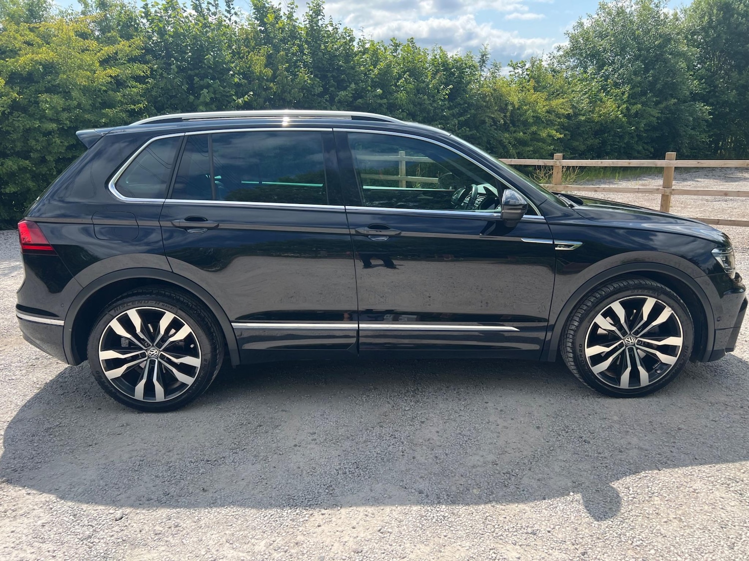 Used Volkswagen Tiguan 2019 for sale - 76659296: Photo 8
