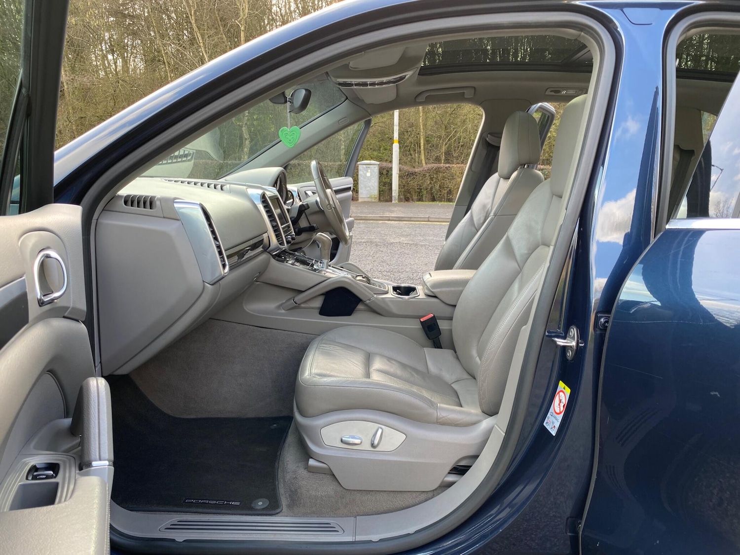 Used Porsche Cayenne 2013 for sale - 77704823: Photo 25