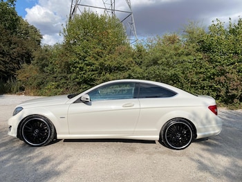 Used Mercedes-Benz C Class 2012 for sale - 79601402: Photo