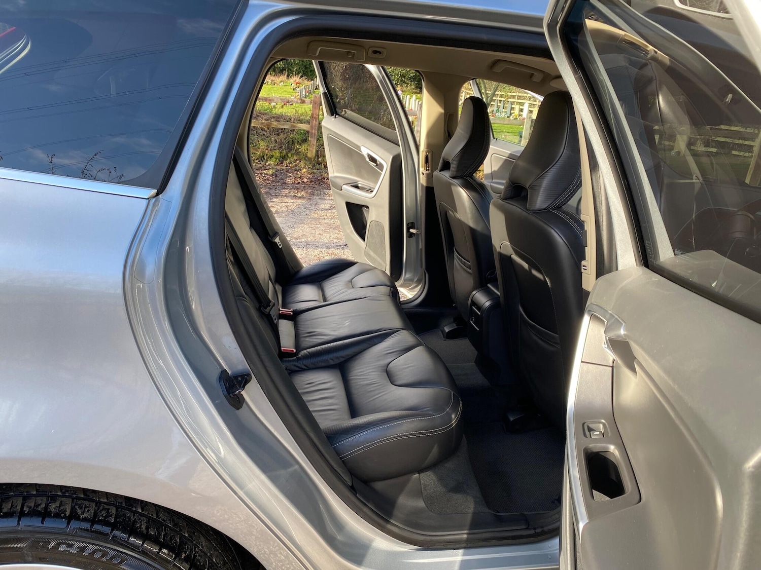 Used Volvo XC60 2011 for sale - 77108843: Photo 20