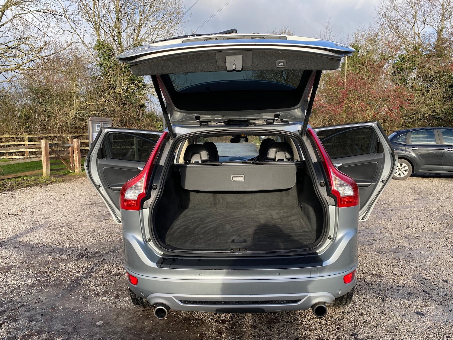 Used Volvo XC60 2011 for sale - 77108843: Photo 21