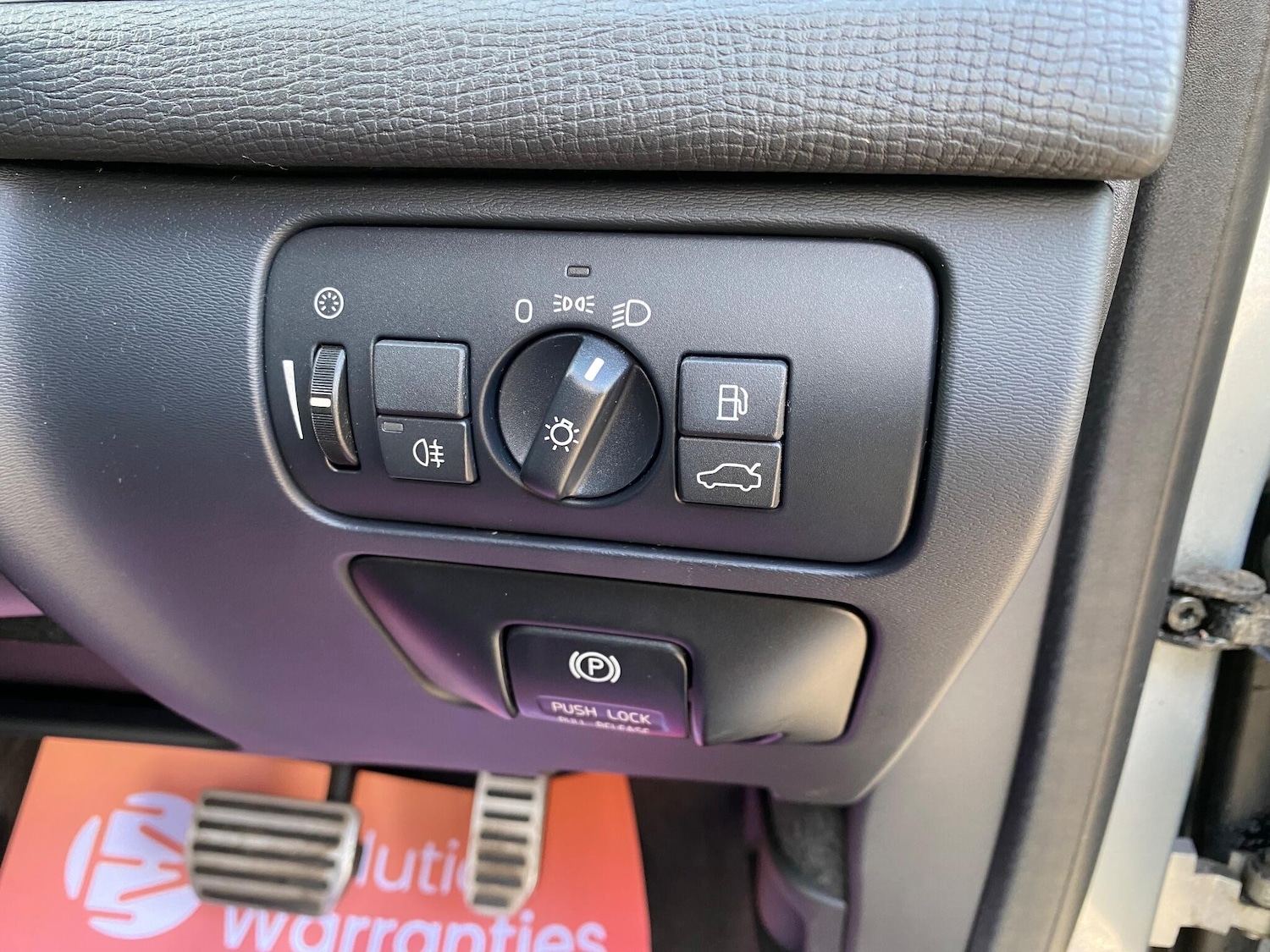 Used Volvo XC60 2011 for sale - 77108843: Photo 26