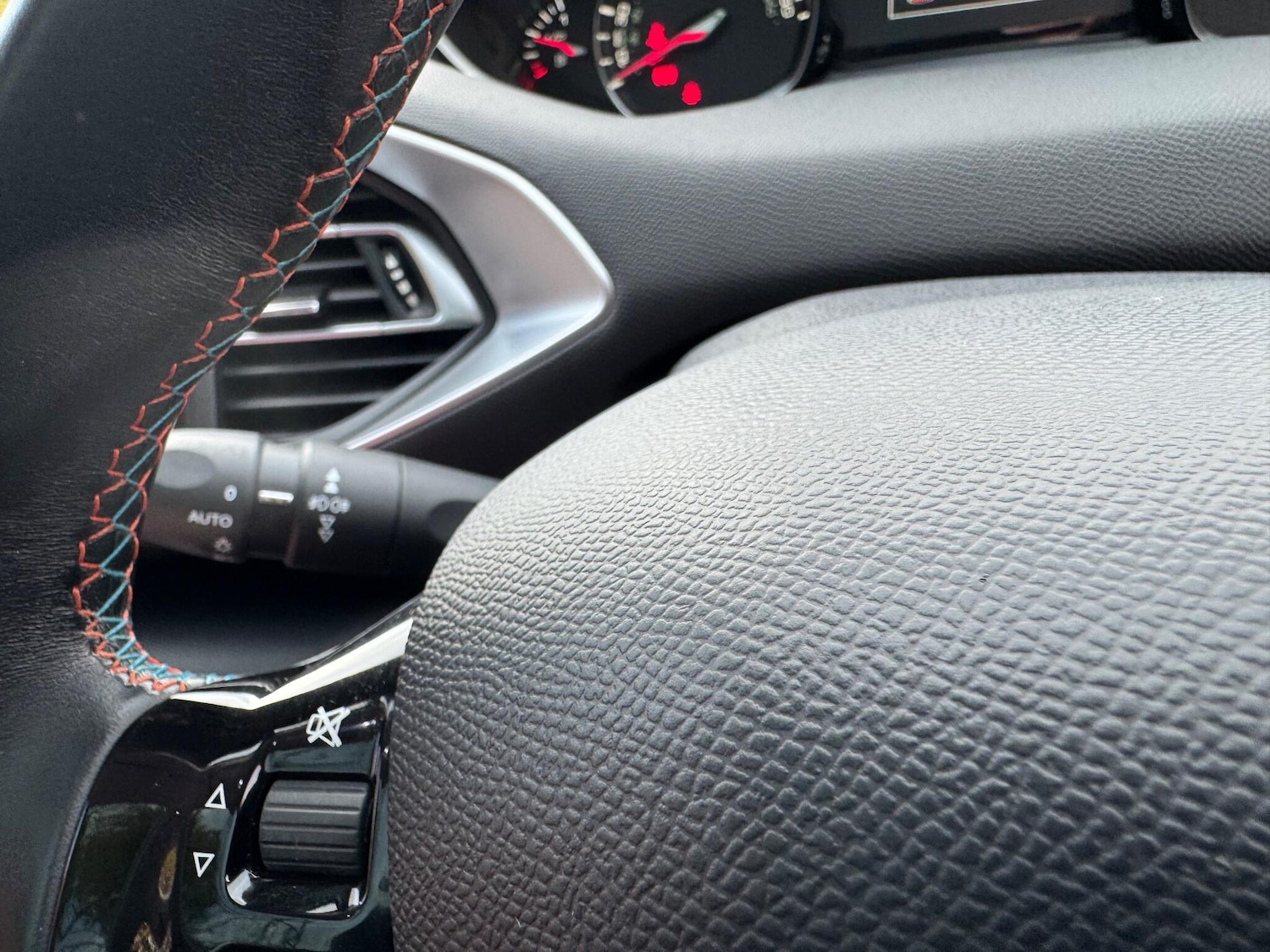 Used Peugeot 308 2020 for sale - 76512393: Photo 40