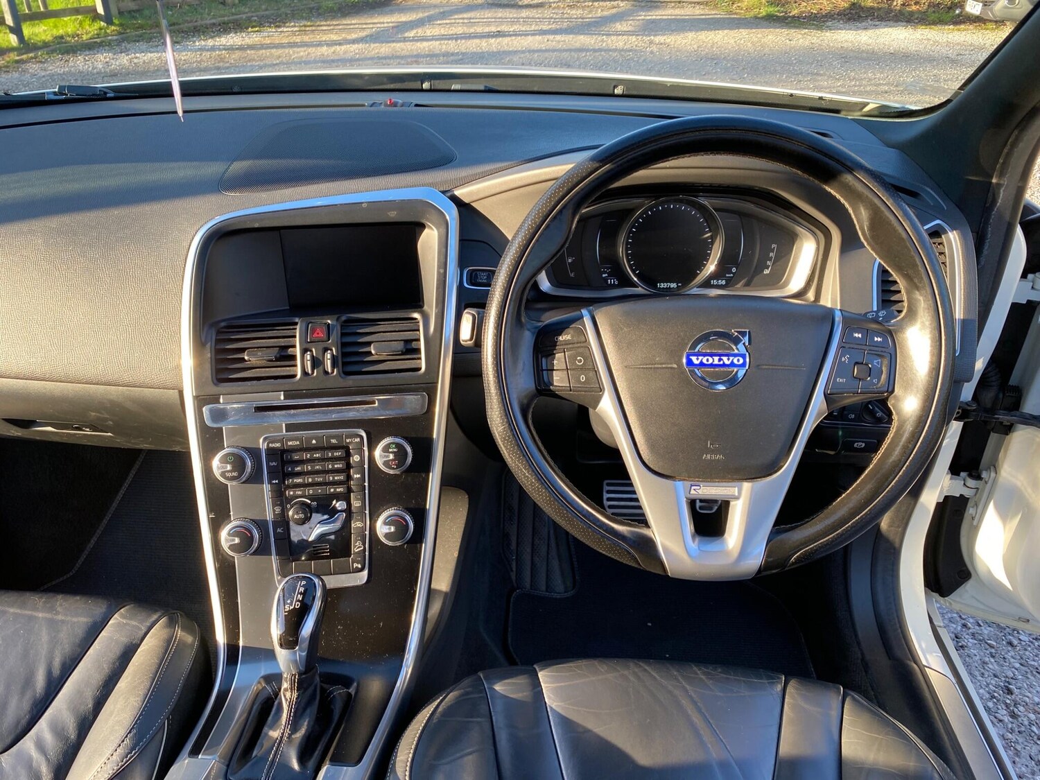 Used Volvo XC60 2015 for sale - 77524824: Photo 17