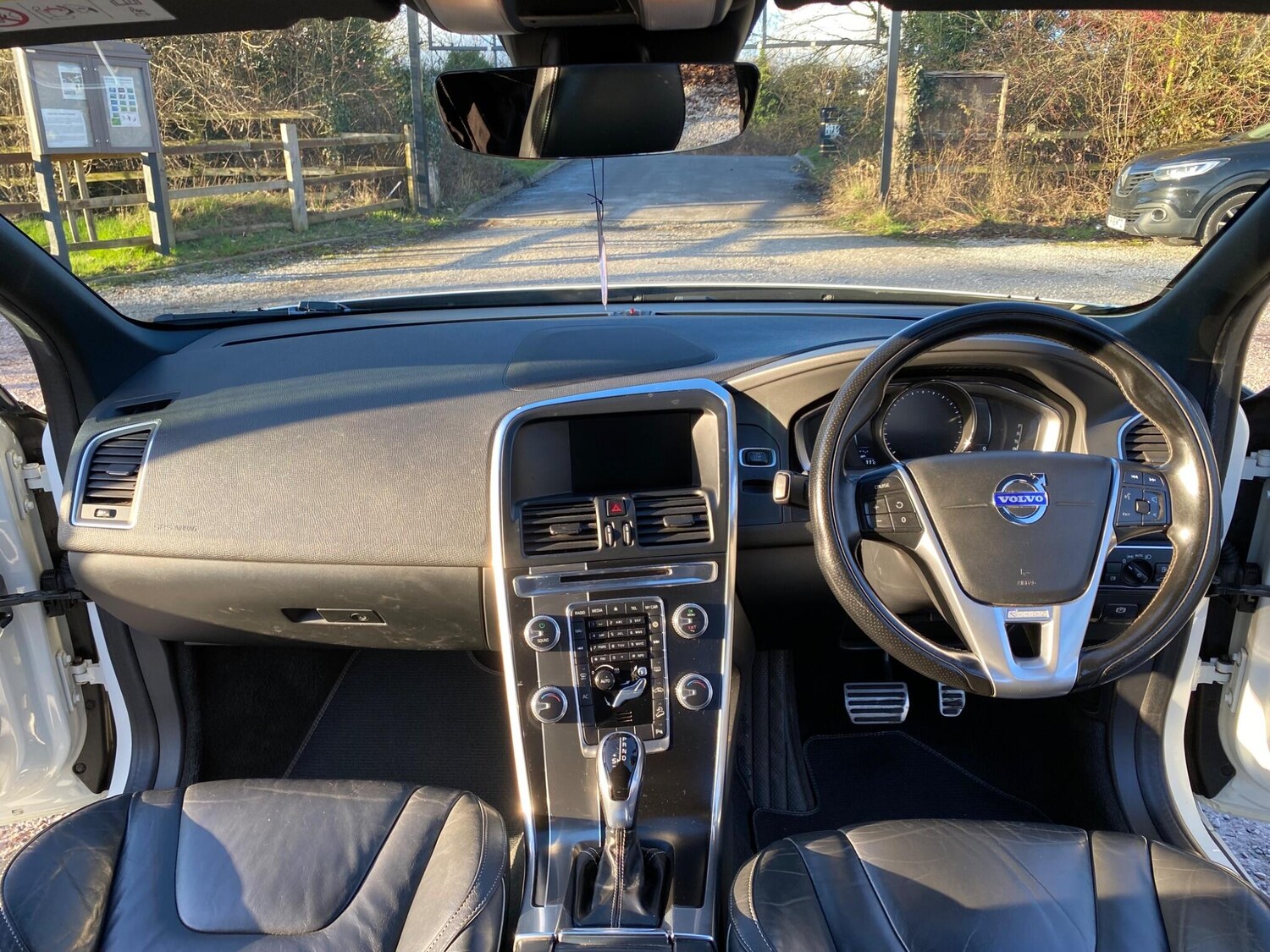 Used Volvo XC60 2015 for sale - 77524824: Photo 18