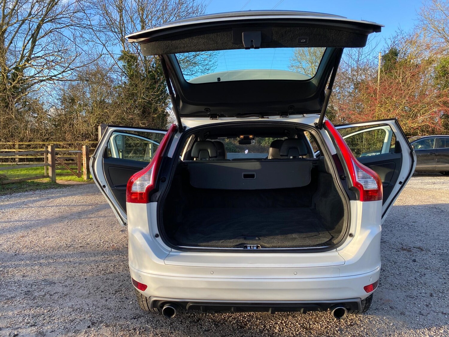 Used Volvo XC60 2015 for sale - 77524824: Photo 22