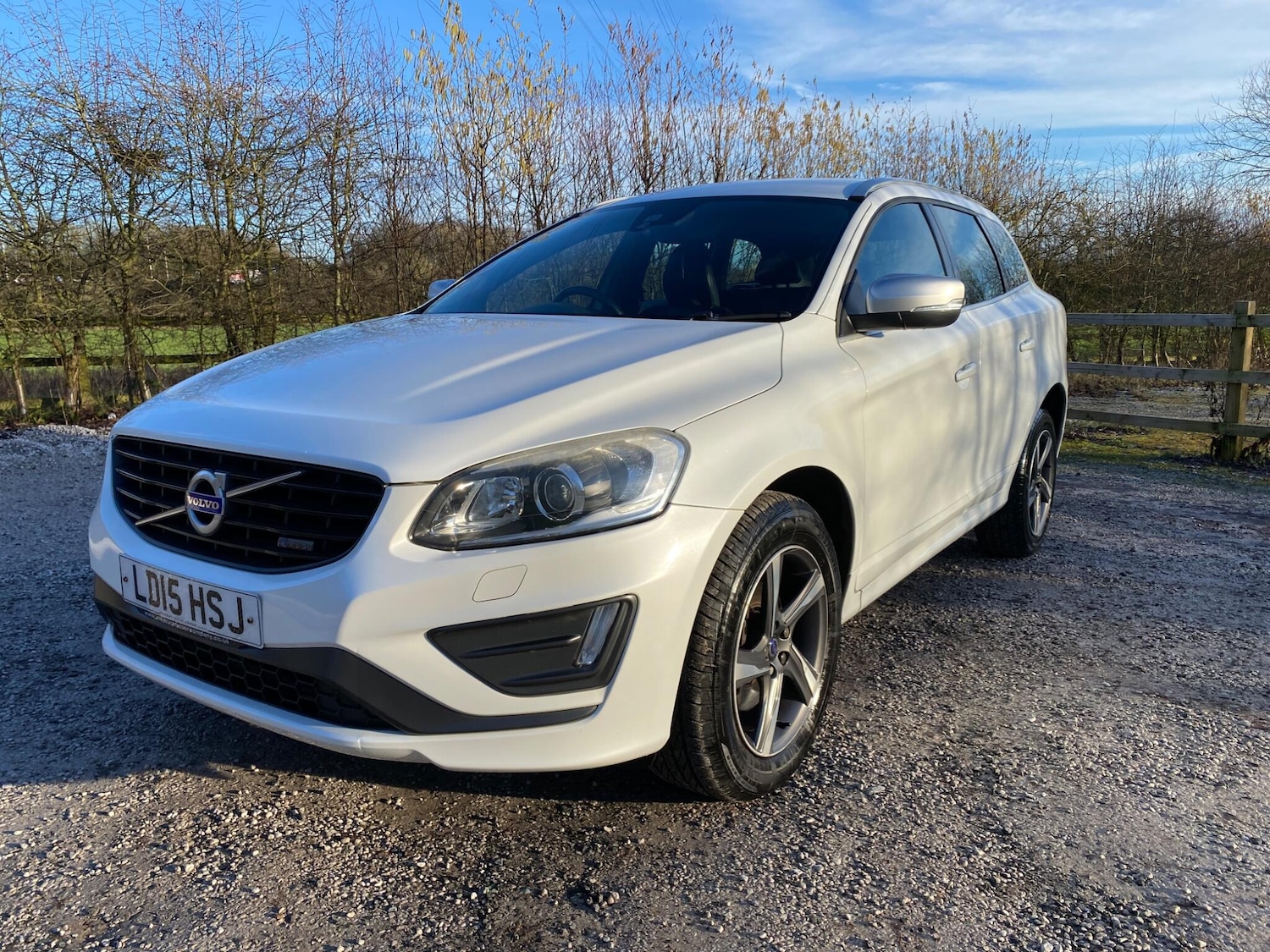 Used Volvo XC60 2015 for sale - 77524824: Photo 3