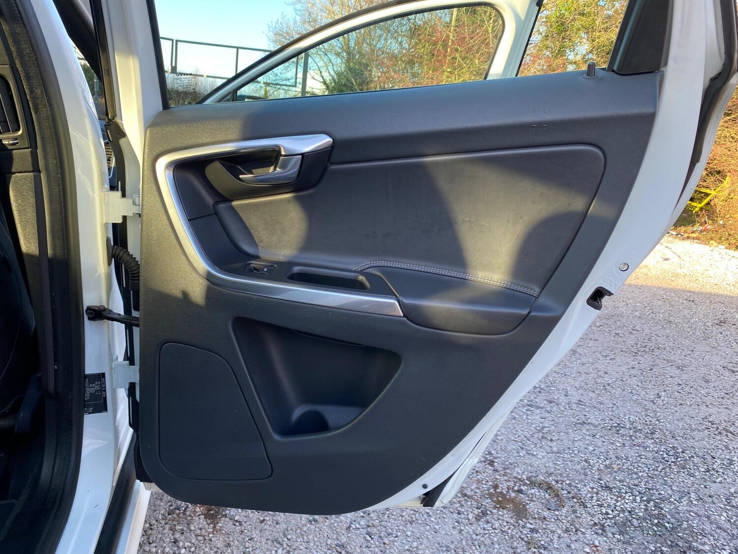 Used Volvo XC60 2015 for sale - 77524824: Photo 35