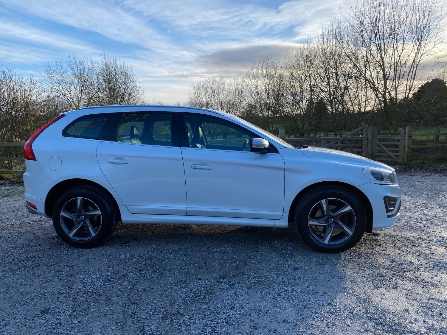 Used Volvo XC60 2015 for sale - 77524824: Photo 8