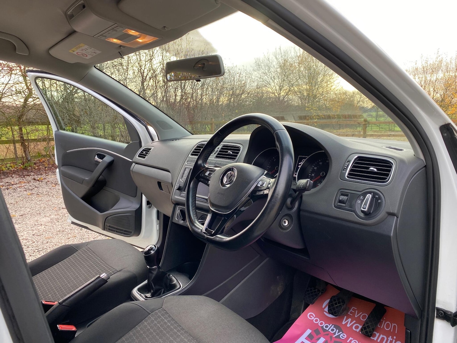 Used Volkswagen Polo 2016 for sale - 76824727: Photo 10