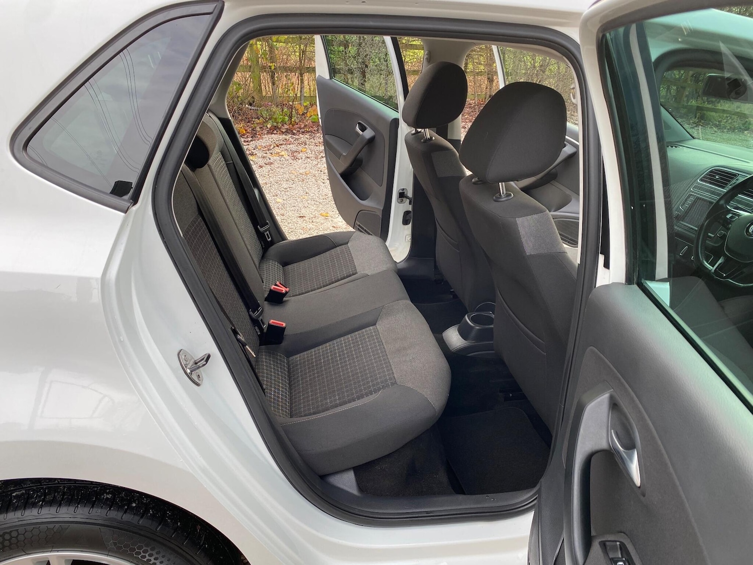 Used Volkswagen Polo 2016 for sale - 76824727: Photo 12