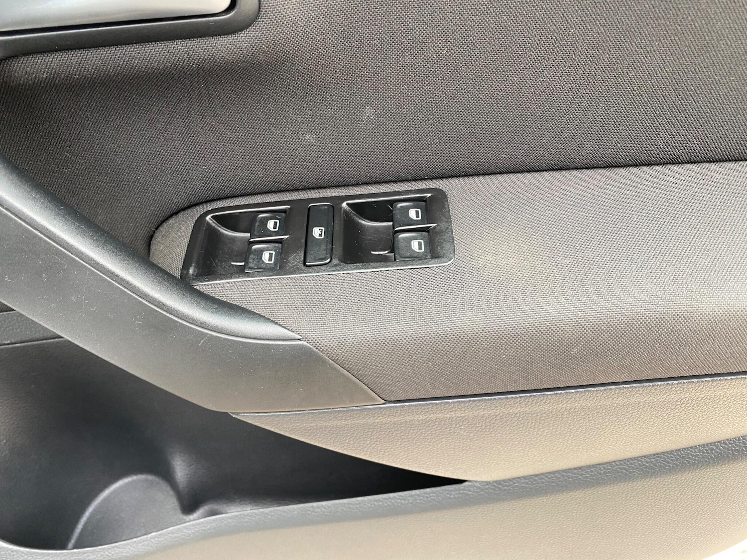 Used Volkswagen Polo 2016 for sale - 76824727: Photo 32