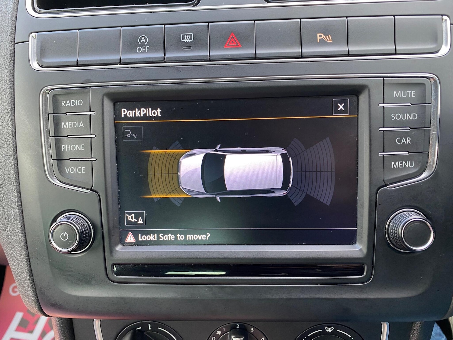 Used Volkswagen Polo 2016 for sale - 76824727: Photo 34