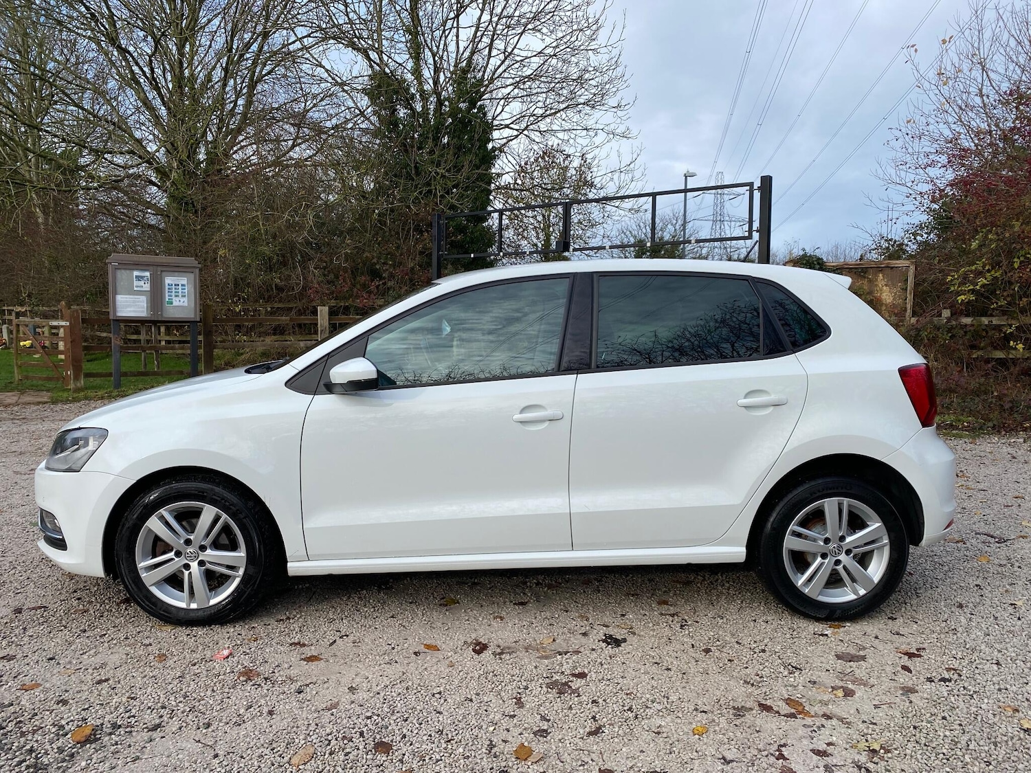 Used Volkswagen Polo 2016 for sale - 76824727: Photo 4