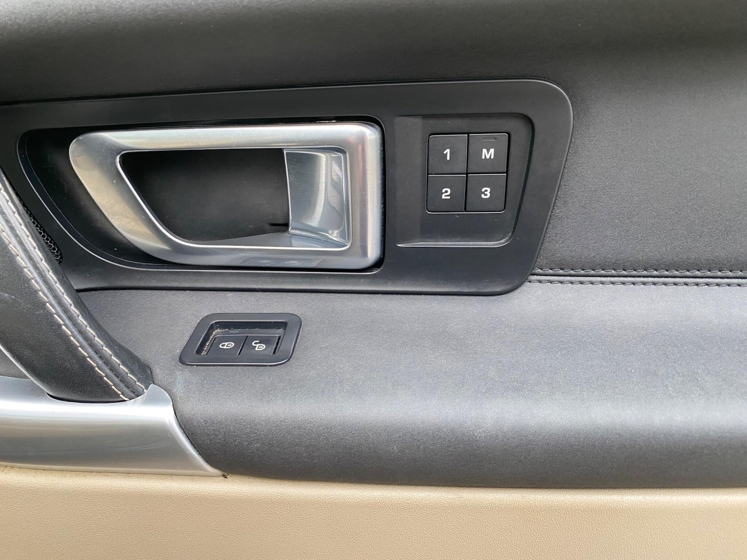 Used Land Rover Discovery Sport 2017 for sale - 77229339: Photo 34