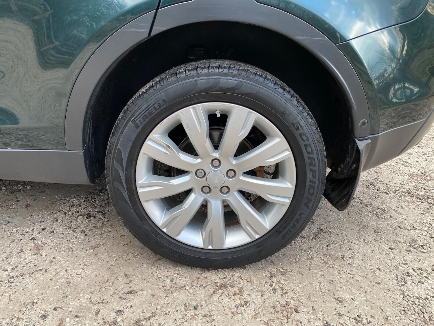 Used Land Rover Discovery Sport 2017 for sale - 77229339: Photo 46