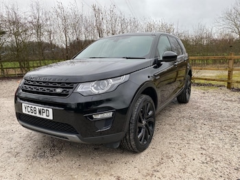 Used Land Rover Discovery Sport 2018 for sale - 77892248: Photo