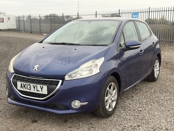 Used Peugeot 208 2013 for sale - 78123366: Photo