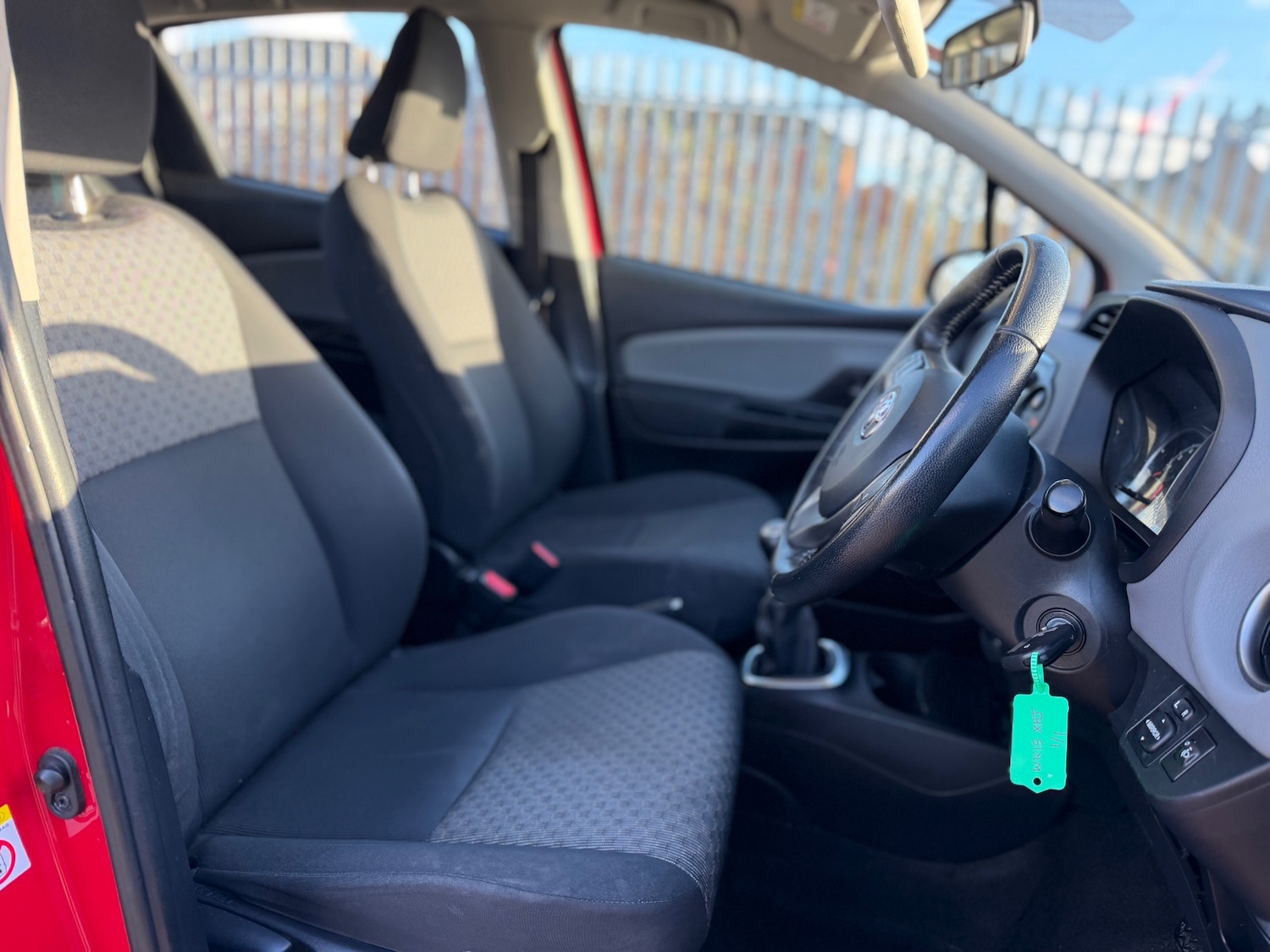 Used Toyota Yaris 2015 for sale - 77781320: Photo 14