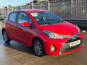 Used Toyota Yaris 2015 for sale - 78615633: Photo