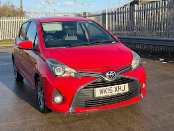 Used Toyota Yaris 2015 for sale - 78615633: Photo