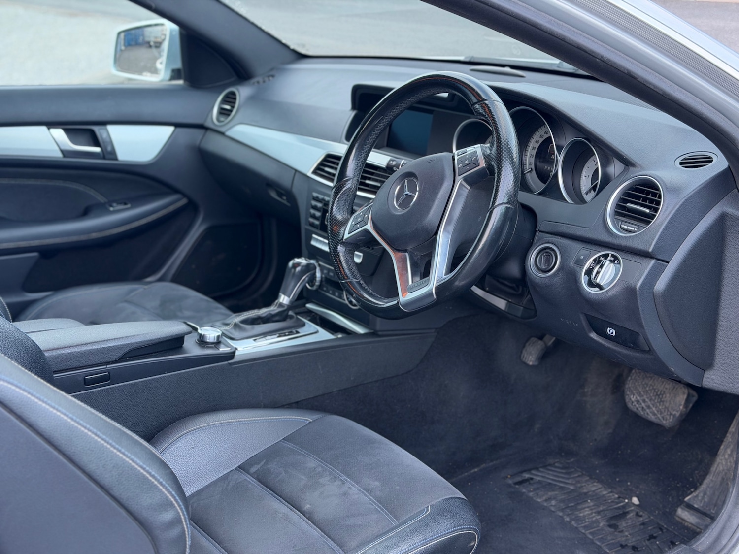 Used Mercedes-Benz C Class 2015 for sale - 78128291: Photo 8