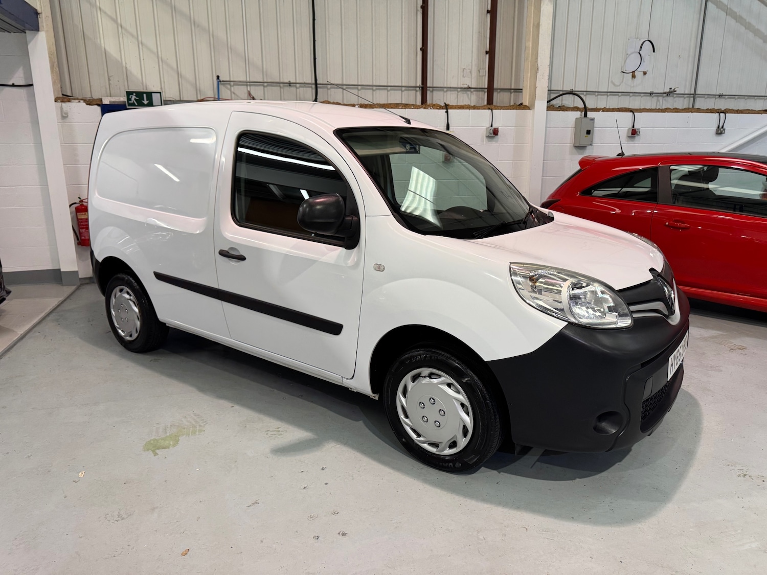 Used Renault Kangoo 2015 for sale - 77968268: Photo 2